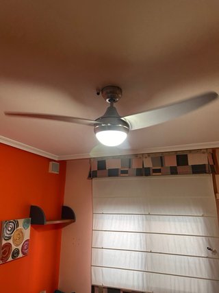 Ventilador de techo plateado/blanco