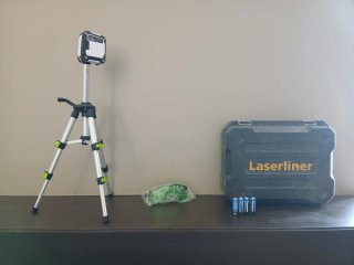 Nivel Láser Panasonic con Trípode
