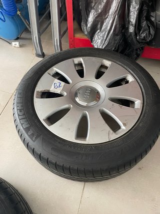 5 Llantas audi a4 con neumáticos al 90%
