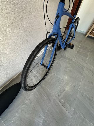 Bicicleta azul Specialized