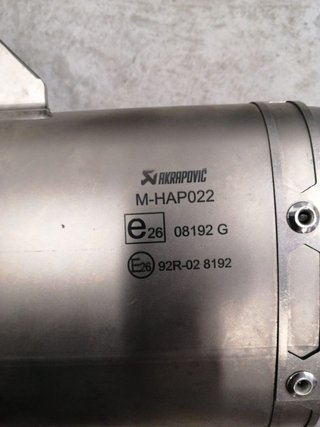 ESCAPE YAMAHA R7 AKRAPOVIC