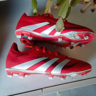 Botas de fútbol Adidas Predator Rojas talla 34