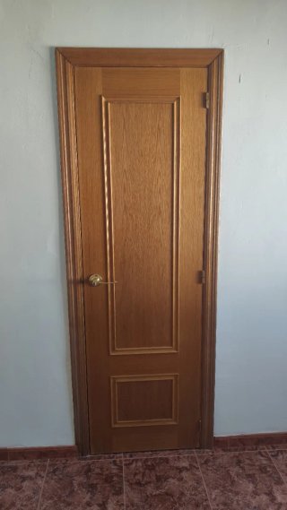 Puerta de interior de madera