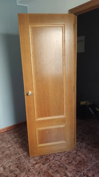 Puerta de interior de madera
