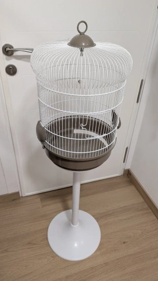 Jaula para pájaros con pie