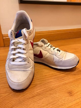 Zapatillas Nike Retro Beige/Rojo/Azul Talla 40.5