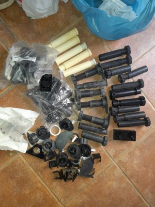 Lote patas ajustables para muebles