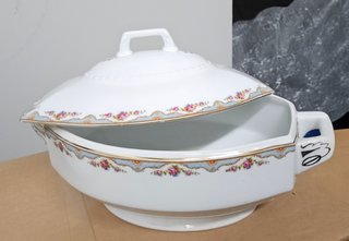 Sopera Schumann Bavaria Porcelana Antigua