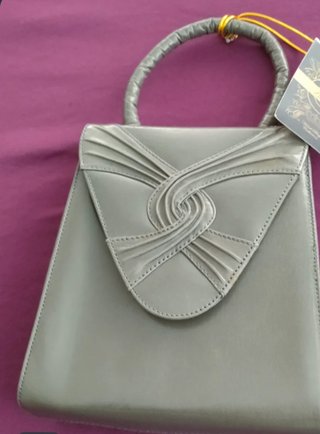 6 Bolsos nuevos a 10 € cada uno y todos 50 €