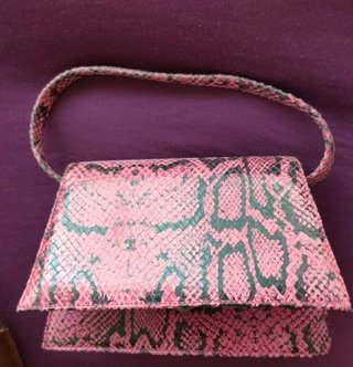 6 Bolsos nuevos a 10 € cada uno y todos 50 €