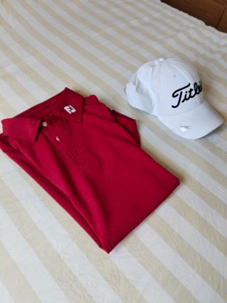 Polo Footjoy y Gorra Titleist