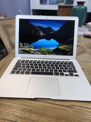 MacBook Air 2017 Plata. Tengo 2
