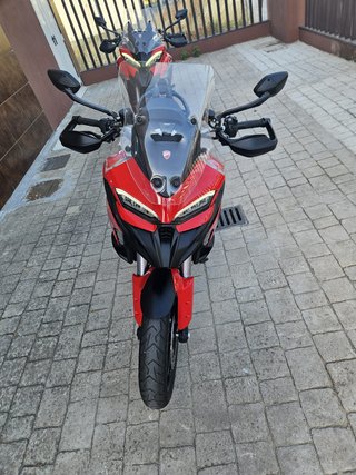 Ducati Multistrada V2S Roja