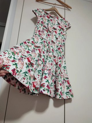 Vestido floral de algodón