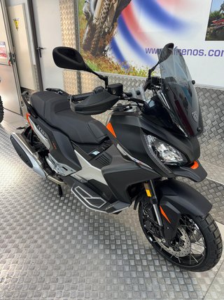 PEUGEOT XP 400 GT  NEGRA
