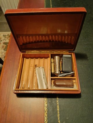 Caja de piel para puros