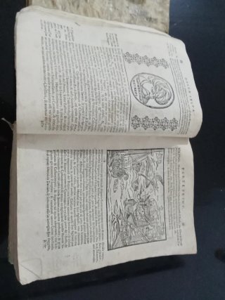 Libro Historia Pergamino 1616