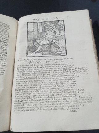 Libro Historia Pergamino 1616