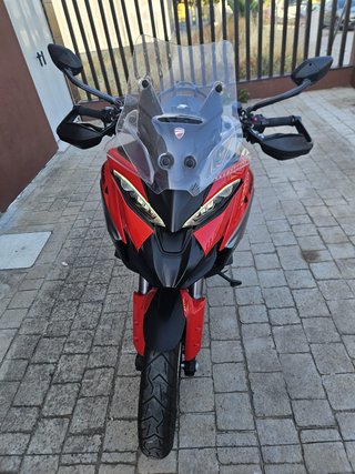 Ducati Multistrada V4S Roja
