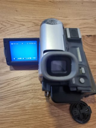 Videocámara Sony DCR-HC14E + Accesorios