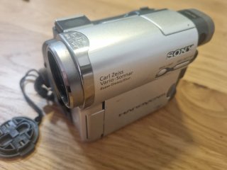 Videocámara Sony DCR-HC14E + Accesorios