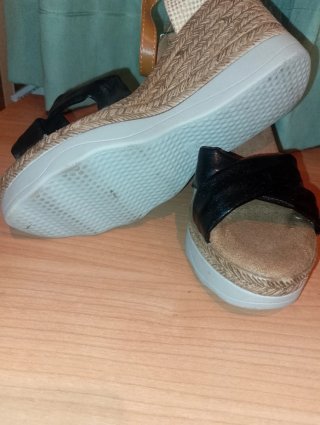Sandalias Marrones y Azules