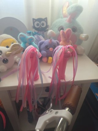 Bicicleta infantil rosa con cesta