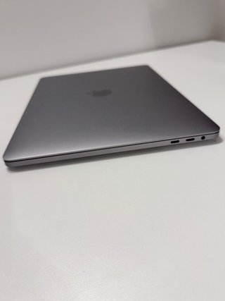 MacBook Pro 13 Touch Bar i5