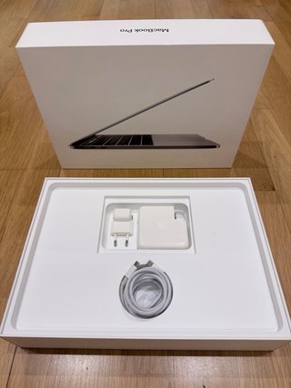 MacBook Pro 13 Touch Bar i5