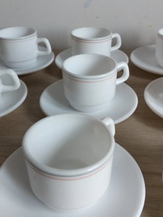Juego 12 Tazas Pequeñas Arcopal