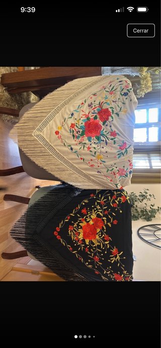Lote 2 Mantones Flamencos Bordados grandes