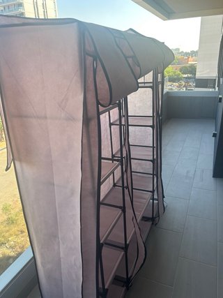 Armario de tela portátil beige (Leroy Merlín)
