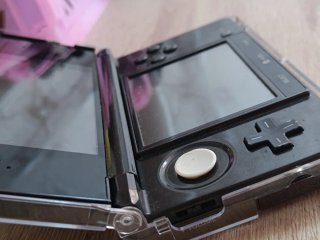 Nintendo 3DS Negra con carcasa transparente
