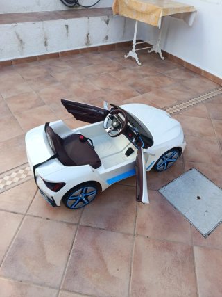Coche eléctrico BMW para niños