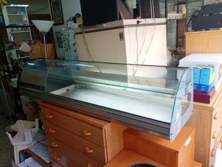 Vitrina expositora cristal y metal