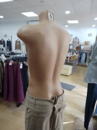 Maniquí expositor ropa hombre