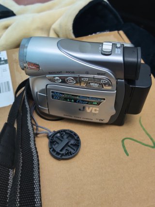Videocámara JVC D240E sin probar
