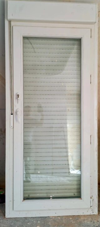 Puerta PVC con persiana 1.85x0.80m Balconera