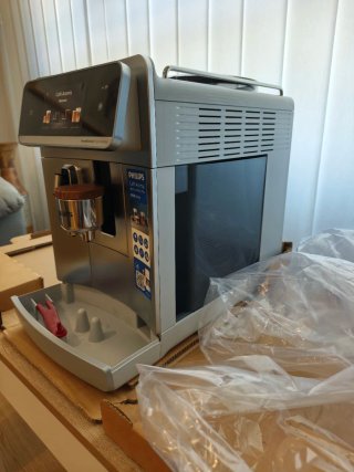Cafetera Philips Aromis LatteGo Superior a la 5500