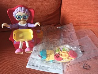 Juego No Asustes a la Abuela Bizak