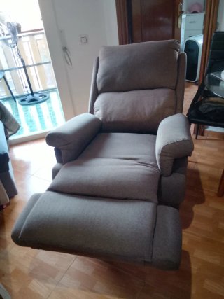 Sillón eléctrico gris tela