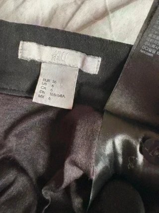 Gonna H&M vita alta similvelluto nera