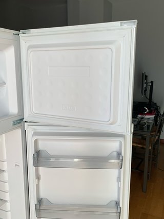 Frigorífico Onewa con congelador