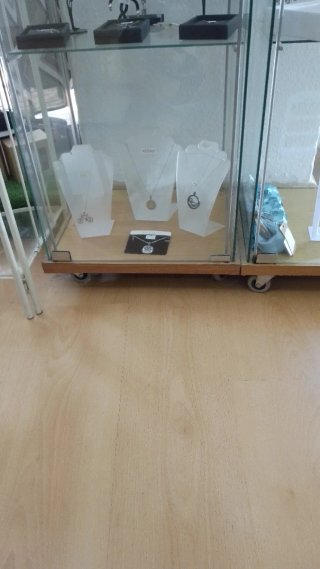 Vitrinas de cristal y madera