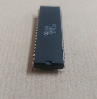 Chip Video CSG 8565R2 (Vic-II PAL)  Commodore 64C