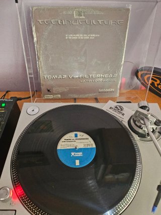 Tomaz vs Filterheadz - Latin Loopworks