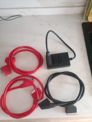 2 Móviles Nokia (Plata/Negro) cada uno 18 euros