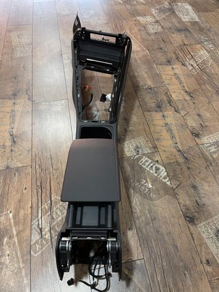 Consola Central Golf 8 GTI