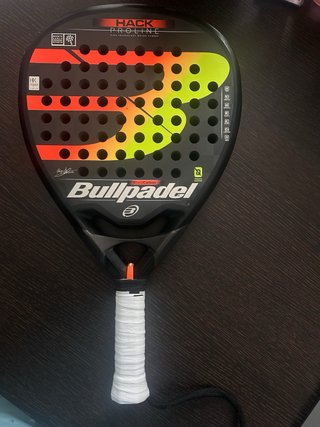 Pala de pádel Bullpadel Hack Proline. Usada.