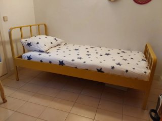 Cama individual metal amarillo 90x200